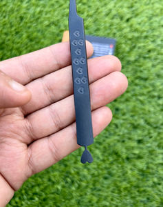 Pinzas profesionales para extensión de pestañas de acero inoxidable, revestimiento de polvo negro sostenible, punta de volumen personalizada con estampado de corazón privado - Product Image 6