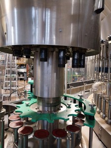 Machine de capsulage automatique ROPP multi-têtes de qualité supérieure avec système de contrôle PLC intégré disponible à un prix abordable - Product Image 3