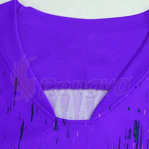 Uniforme de Fútbol Personalizado de Alta Calidad, 100% Poliéster, Color Morado, Venta al Por Mayor, Ropa Deportiva para Hombre, Jersey Sublimado - Product Image 3
