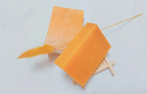 Meilleure vente emballage personnalisé Logo 100% savon de nettoyage naturel pour le visage traitement blanchissant 120g barre de savon au curcuma ANGLE - Product Image 3