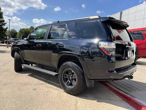 Usado 2021 T * oyota 4Runner SR5 Premium - Product Image 2