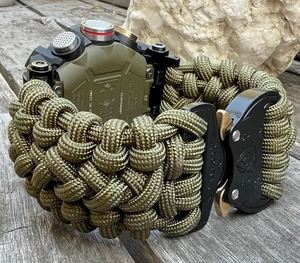 ICED Out WATCHES Correa de reloj de acero inoxidable personalizada para Unisex 21mm Ancho 30cm Longitud Resistente al agua - Product Image 2