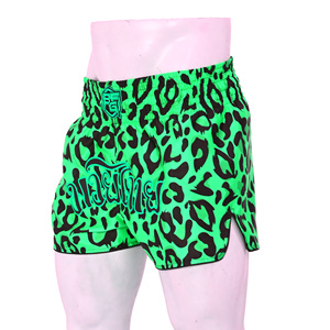 Short de Muay Thai en satin personnalisé imprimé Kick Boxing Vêtements de combat d'entraînement MMA avec service OEM Vêtements d'arts martiaux - Product Image 1