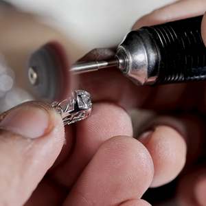 Boucles d'oreilles pendantes en or blanc 18 carats à la mode de haute joaillerie pour femmes à la mode - Product Image 4