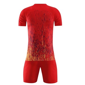 Camiseta de fútbol para hombre con sublimación personalizada, nuevo uniforme de fútbol del proveedor de ropa deportiva COSH - Product Image 3