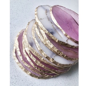 Juego de posavasos de resina de lujo con acabado metálico para sala de estar y cocina - Product Image 4