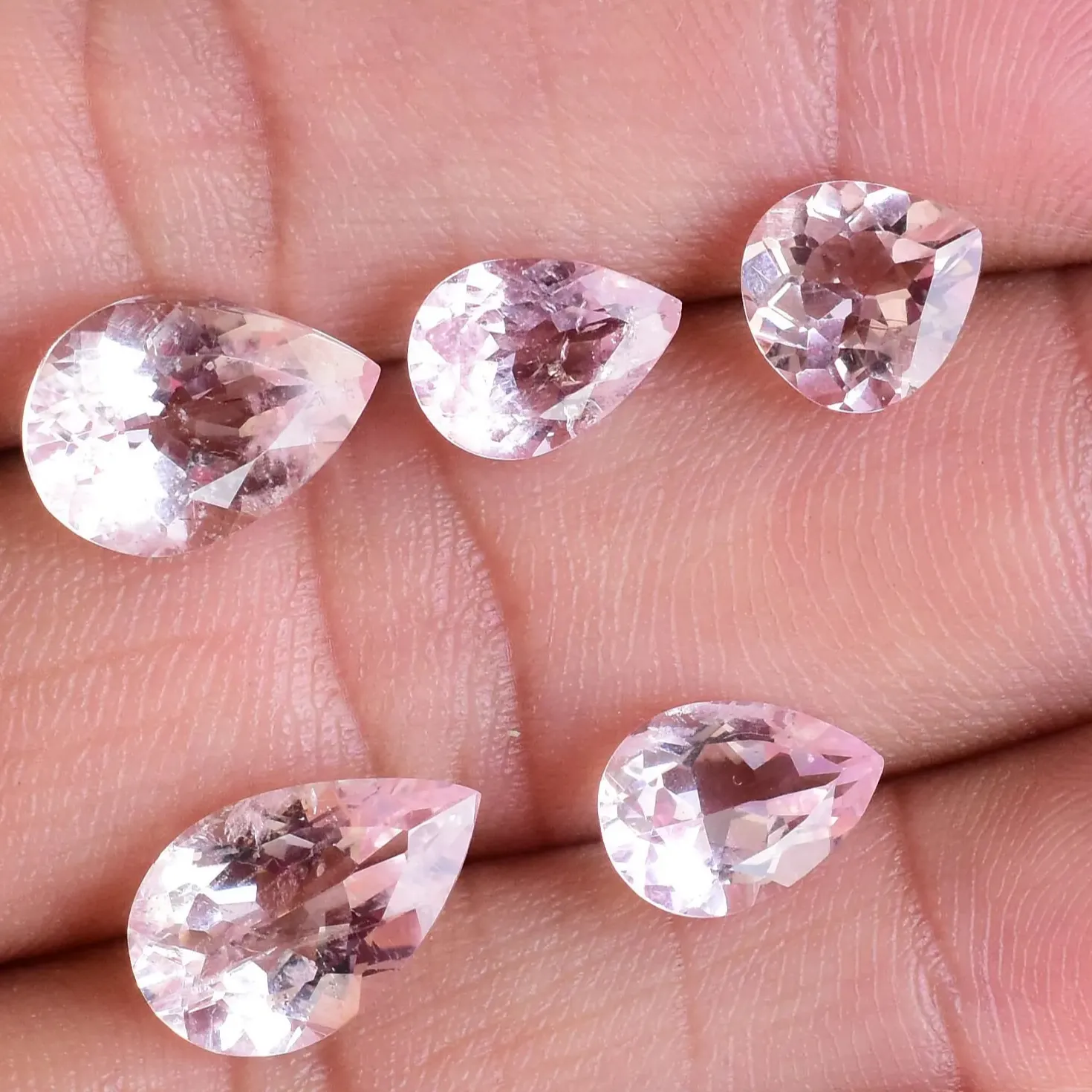 New Bright Màu Hồng Morganite Lê Trái Tim Cắt Đá Cho Đồ Trang Sức Làm Tự Nhiên Morganite Cắt Đá Một Trong Những Loại Mảnh Từ Nigeria