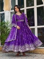 Costumes de créateur Anarkali avec Dupatta pour dames Nouveau travail de broderie lourde de style pakistanais pour la fête Fancy Kurtis