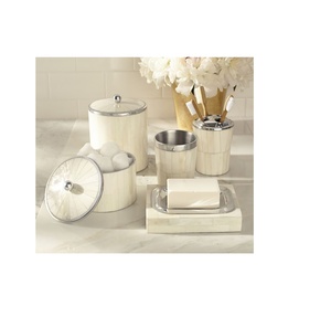 Ensemble de salle de bain nacré blanc et acier inoxydable Design produit artisanal Ensemble de salle de bain MOP de qualité supérieure - Product Image 1