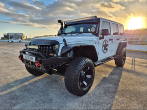 รถยนต์มือสองคุณภาพดีราคาประหยัด ปี 2016 จี๊ป แรงเลอร์ อันลิมิเต็ด ซาฮาร่า 3.6 V6 เกียร์ออโต้ พวงมาลัยขวา - Product Image 3