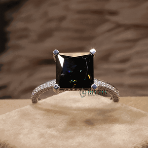 Anillo de compromiso de Halo oculto de corte redondo y princesa negra para mujer - Product Image 3