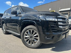 Toyota Land Cruiser 300 VXR 3.5P 2024 - Product Image 5