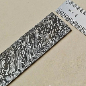 Matériaux en acier Damas OEM personnalisés, 12 pouces x 2 pouces x 4 mm, de qualité supérieure et durables, en billettes droites et en acier à motifs - Product Image 5