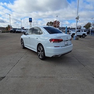 PRECIO PERFECTO PARA Volkswagen Passat SE 2022 - Product Image 2