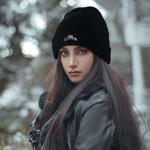 Gorras de invierno Unisex de alta calidad 100% acrílico de secado rápido transpirable logotipo personalizado diseño liso hecho Pakistán al por mayor barato - Product Image 4