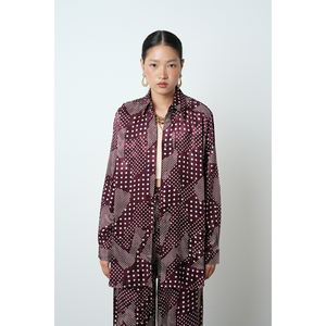 Camisa de Diseño Holgada con Estampado de Lunares Borgoña para Mujer - Product Image 5