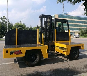 Chariots élévateurs d'occasion à chargeur latéral à vendre - Product Image 2