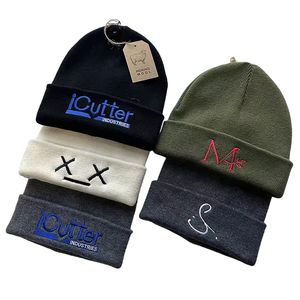 Gorros de Punto Personalizados de Alta Calidad para Adultos Unisex 2026 - 100% Acrílico con Opciones de Bordado de Estilo de Personajes - Product Image 4