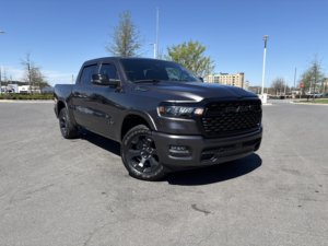 Ram 1500 Big Horn 2025 Usada en Buen Estado, Gasolina/Eléctrica, V6 3.6L, 4x4 - Product Image 2