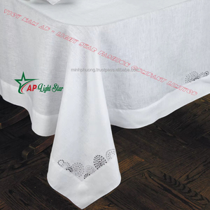 Mantel bordado elegante reutilizable con diseño personalizado - Product Image 3