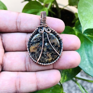 Colgante de piedra Natural envuelto en alambre de cobre, hecho a mano, para collar, Jaspe Dálmata, forma redonda, colgante bohemio, joyería fina - Product Image 3