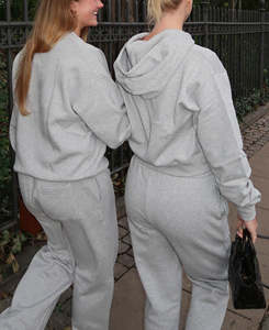 Premium Women's Solid Color Casual Tracksuit Set - Wholesale Custom Cozy Zip-Up Pullover Sweatshirt with Matching <b>Sweatpants</b> - Product Image 3