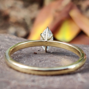 Anillos de compromiso de boda de oro sólido de 10kt de moda para mujer Marquise Cut VVS Diamond & Moissanite Certified para fiestas - Product Image 4