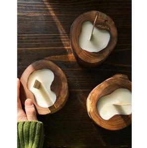 Porte-bougie artisanal en bois naturel avec couvercle, couleur et forme personnalisées pour la décoration de la maison et Noël - Product Image 3