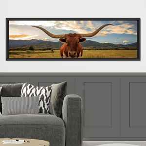 Lienzo Impreso: Elegante Decoración de Pared con Diseño de Toro Longhorn - Encanto Rústico, Lienzo con Marco Negro - Product Image 1