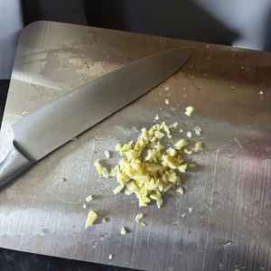 Tabla de cortar de acero inoxidable, duradera, ligera, apta para lavavajillas, 4mm de espesor, tabla de preparación de cocina personalizada - Product Image 5