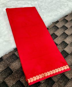 Saree inspiré de la soie avec un design en filet pour les femmes - Product Image 1