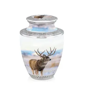 Urna Funeraria Pintada a Mano de Alta Demanda para Adultos, Urna de Cremación Blanca de Latón con Grabado Personalizado y Bolsa de Terciopelo - Product Image 3