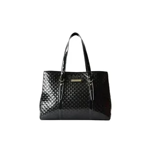 Bolso de mujer negro con estampado en relieve de PU y apertura superior - Product Image 1
