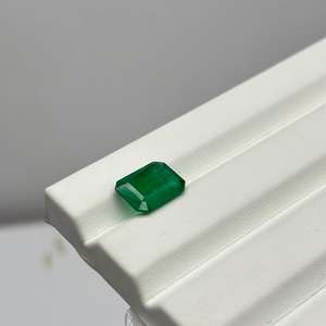 Émeraude naturelle de 2,79 carats, 11x8 mm, octogone facetté, pierre en vrac, vente en gros, pierre précieuse d'émeraude naturelle pour la fabrication de bijoux au prix d'usine - Product Image 2