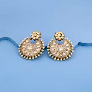 Boucles d'oreilles chandelier Kundan 186646, accessoire de mode tendance - Product Image 2