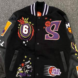 Veste universitaire personnalisée de sororité grecque |   Veste de baseball avec patch de basket-ball |   Vêtements de sport grecs tendance pour les filles et les équipes de sororité - Product Image 4