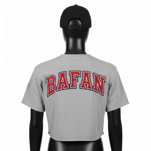 Crop top femme en jersey de coton et polyester premium, gris, coupe athlétique, logo brodé appliqué. - Product Image 2