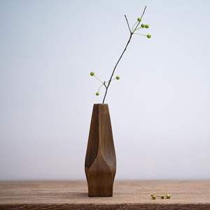 Vase de sol en bois fait main élégant au design haut de gamme, idéal pour fleurs fraîches, parfait pour la décoration intérieure moderne et les espaces urbains tendance - Product Image 2