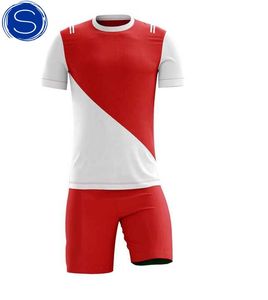 Maillot de Foot Personnalisé par Sublimation pour Homme Adulte, Ensemble Complet en Tissu Respirant Séchage Rapide Anti-Bactérien - Product Image 1