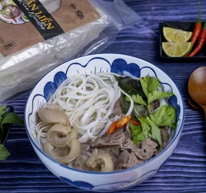 Bihun nasi kualitas tinggi Harga kompetitif Mudah memasak makanan khusus karton Oem/Odm buatan Vietnam
