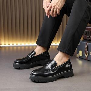 Chaussures Oxford en cuir de vachette durables avec sangle réglable et support stable, chaussures formelles pour hommes, chaussures de tous les jours - Product Image 3