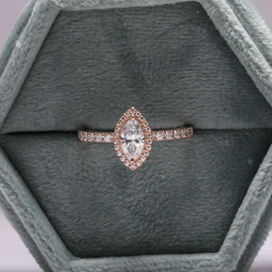 Anillo de Diamante Cultivado en Laboratorio con Corte Marquesa, Halo de 4 Puntas, Simulación de Diamante, para Propuesta de Matrimonio, Personalizable, con Detalles Solitarios - Product Image 6