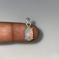 Pendentif Éthiopien en Opale Naturelle et Perle d'Imitation Vintage, Sculpté à Effet Multicolore, Fait Main, Plaqué Argent, Chaîne à Maillons, Unisexe pour Enfants