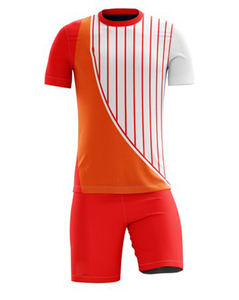 Uniformes de football sur mesure en tissu polyester 100% à séchage rapide Sports Football Club Wear Ensembles d'uniformes pour adultes - Product Image 4