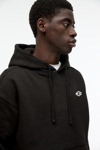 Sweats à capuche surdimensionnés noirs pull en polaire lourd 480GSM Streetwear avec logo personnalisé brodé poche kangourou unisexe - Product Image 6