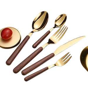 Ensemble de couverts en acier inoxydable haut de gamme avec manche en imitation bois, finition dorée élégante polie miroir, couverts pour restaurant - Product Image 1