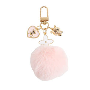 Модный мягкий пушистый плюшевый брелок из искусственного меха, четырехлистный клевер, брелок для ключей автомобиля, мягкий брелок для ключей со стильным дизайном - Product Image 1
