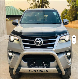 Tươi và sạch TOYOTA FORTUNER điều kiện tuyệt vời trong kho Giao hàng nhanh tay lái bên trái tay lái mua Chất lượng cao - Product Image 3