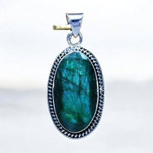 Bijoux fins pendentifs et breloques faits à la main pendentif en argent sterling 925 pierre précieuse émeraude naturelle bijoux religieux fins - Product Image 1