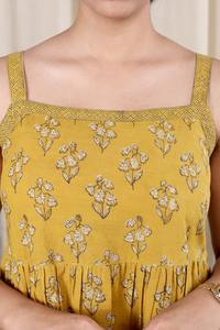 Robe 100% coton écologique pour femmes, imprimé floral, sans manches, élégante, fabriquée à la main en Inde, naturelle, pour les soirées en club - Product Image 3